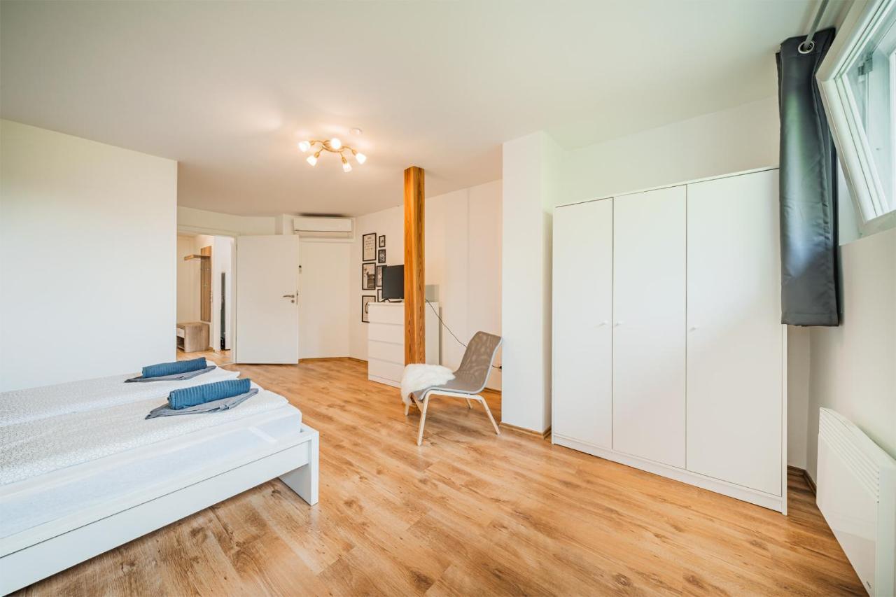 Panorama-Apartments In Unmittelbarer See-Naehe Schiefling am See Exterior foto