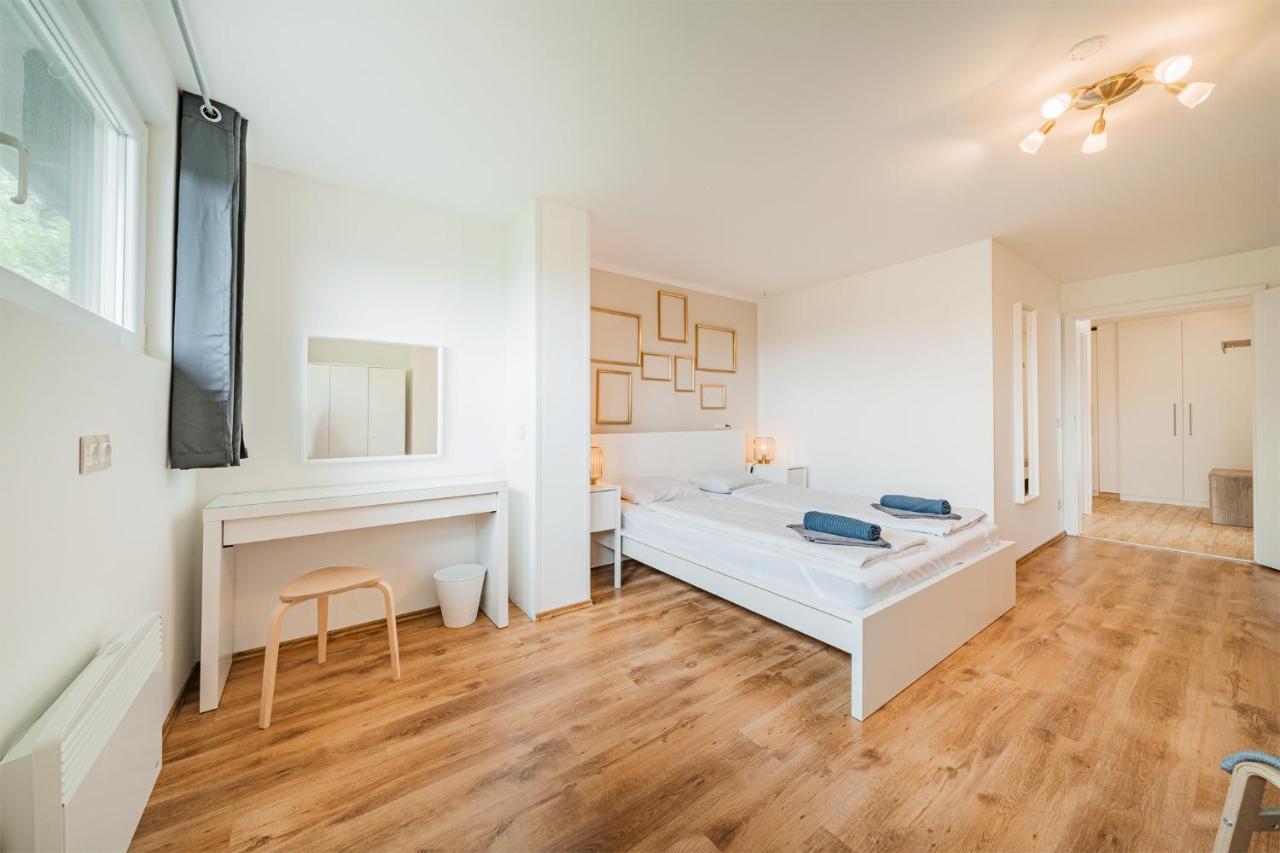 Panorama-Apartments In Unmittelbarer See-Naehe Schiefling am See Exterior foto